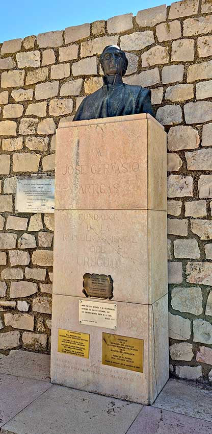 Busto de José Artigas © UTM Desarrollos