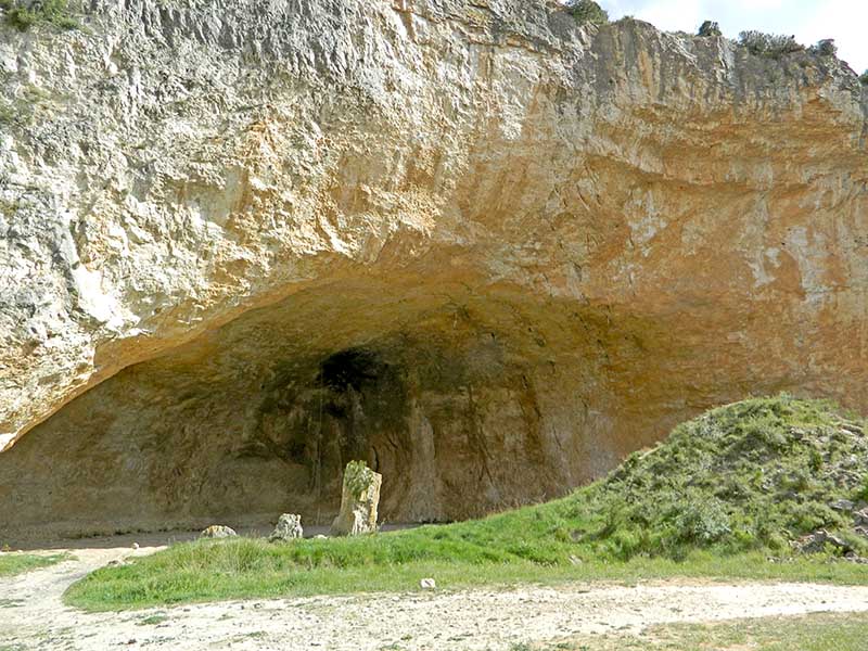 Cueva mayor en la Foz de Zafrané © UTM Desarrollos